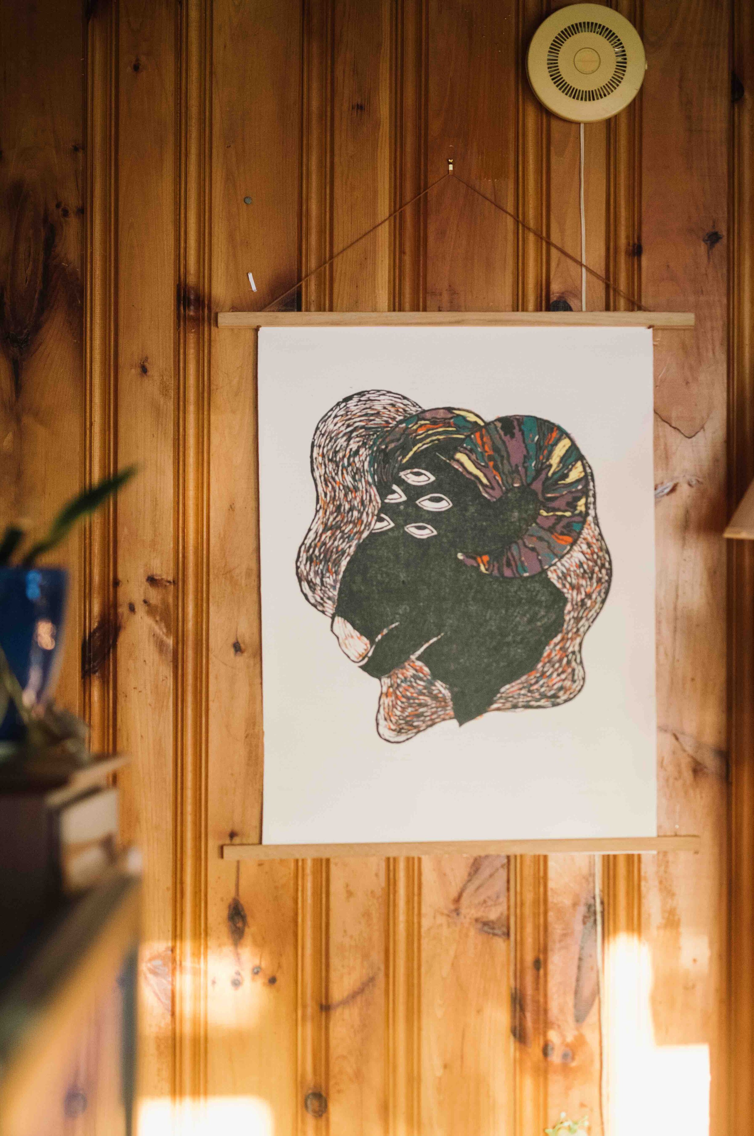 Jordan’s intricate woodcuts are carved into fallen trees, wood scraps, and other natural materials. 