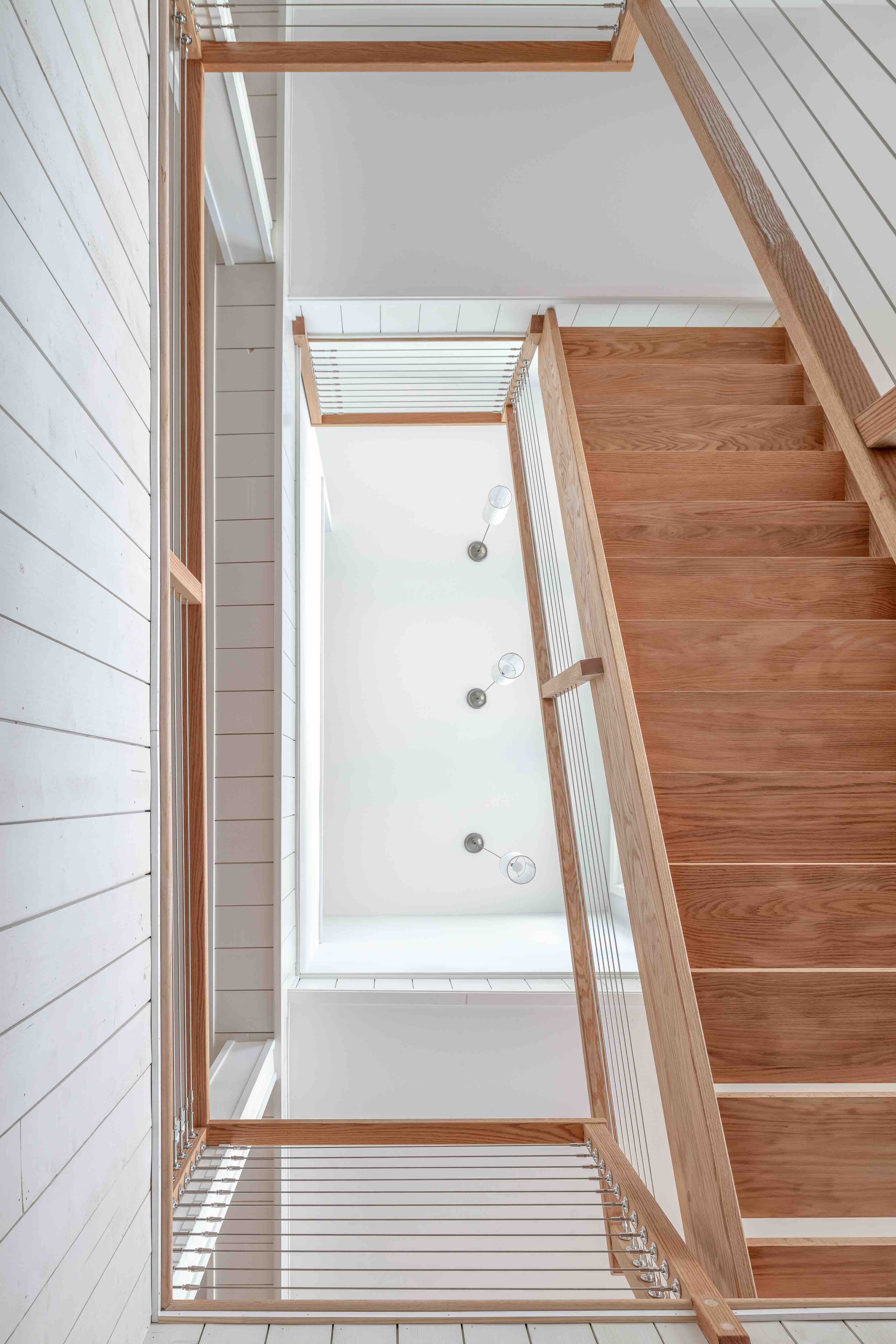  The purposeful use of clean lines and natural materials enhances the feeling of sophis- tication throughout. 